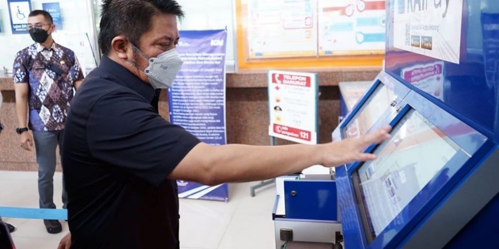 Gubernur Provinsi Sumatera Selatan, Herman Deru. (foto : detiksumsel.com)