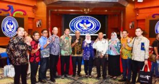 Bupati Kabupaten Musi Rawas (Mura), Hj. Ratna Machmud, bersama dengan rombongan setelah paparan di hadapan Sandiaga Uno. (foto : Febri)