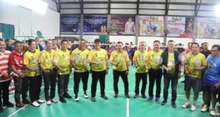 H. Herman Deru secara resmi membuka Kejuaraan Badminton Bhayangkara Cup Polda Sumsel bertempat di Lapangan Badminton Bhayangkara Gedung Warsito Pakri Palembang, pada hari Jum’at (24/6) malam. (Foto : Humas Prov. Sumsel)