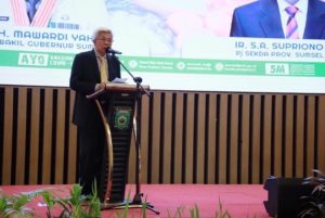 H. Mawardi Yahya menutup sekaligus mengukuhkan kepengurusan Forum Sekretaris Daerah Seluruh Indonesia (Forsesdasi) Wilayah Sumatera Selatan masa bakti 2021-2024 yang dipilih pada Rapat Komisariat (Rakomwil) dan Muswil Forsesdasi Sumsel di Hotel Aryaduta, pada hari Jumat (13/5) sore.  (Foto : Humas Prov. Sumsel)