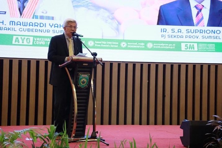 H. Mawardi Yahya menutup sekaligus mengukuhkan kepengurusan Forum Sekretaris Daerah Seluruh Indonesia (Forsesdasi) Wilayah Sumatera Selatan masa bakti 2021-2024 yang dipilih pada Rapat Komisariat (Rakomwil) dan Muswil Forsesdasi Sumsel di Hotel Aryaduta, pada hari Jumat (13/5) sore.  (Foto : Humas Prov. Sumsel)