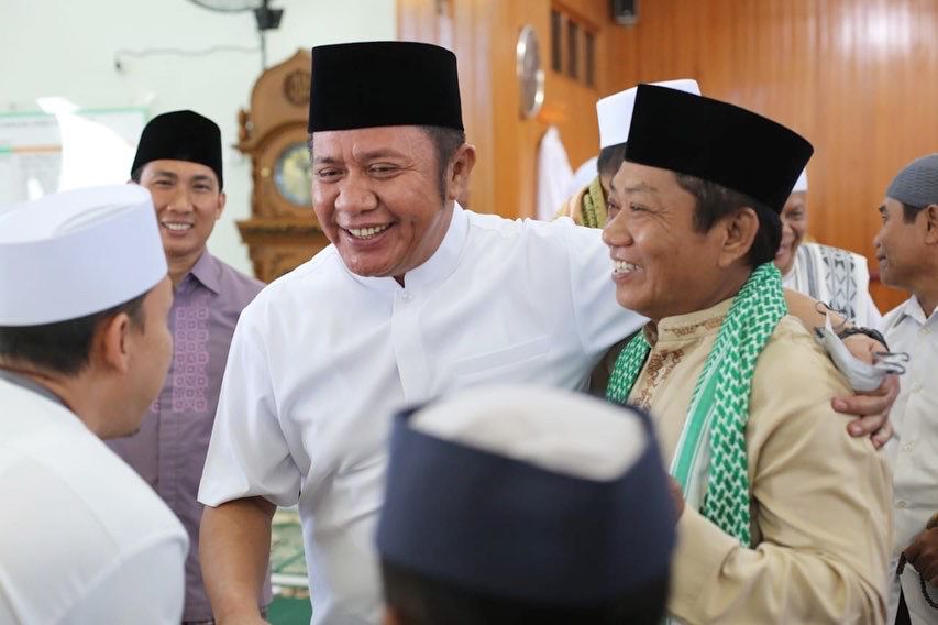H. Herman Deru saat menyampaikan sambutan disela-sela safari jumatnya di Masjid Atqo yang terletak di jalan Suka Mulya Lebong Siarang Palembang, pada hari Jumat (3/6). (Foto : Humas Prov. Sumsel)