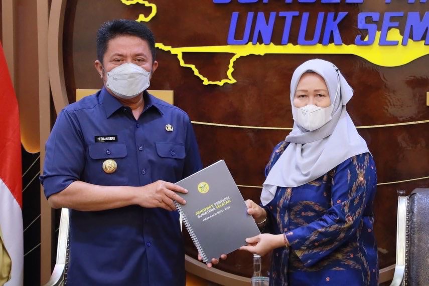 H. Herman Deru menerima audiensi Persatuan Wanita Olahraga Seluruh Indonesia (Perwosi) Sumsel, pada hari Senin (6/6). (Foto : Humas Prov. Sumsel)