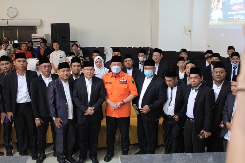 H. Herman Deru menghadiri Pelantikan Pengurus Cabang Nahdatul Ulama (PCNU) Kota Palembang, masa Khidmat 2022-2027 bertempat di Ballroom Hotel Swarna Dwipa Palembang, pada hari Rabu (2 (Foto : Humas Prov. Sumsel)2/6).