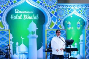 Direktur Utama PTBA, Arsal Ismail, memberikan sambutaan pada acara Halal Bihalal tanggal 10 Juni 2022. (foto : SMSI Sumsel)