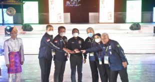 Opening Ceremony Festival Olahraga Rekreasi Masyarakat Nasional (FORNAS) VI yang digelar meriah di Venue Dayung Jakabaring Sport City (JSC), pada hari Jumat (1/7) malam. (Foro : Humas Prov. Sumsel)