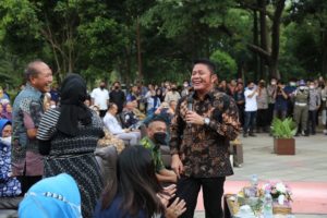 H. Herman Deru, saat menutup secara resmi Sriwijaya Expo 2022, pada hari Rabu (6/7). (Foto : Humas Prov. Sumsel)