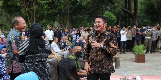 H. Herman Deru, saat menutup secara resmi Sriwijaya Expo 2022, pada hari Rabu (6/7). (Foto : Humas Prov. Sumsel)