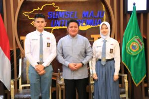 H. Herman Deru Bangga Putra-Putri Terbaik Sumsel Berprestasi Ditingkat Nasional. (Foto : Humas Prov. Sumsel)