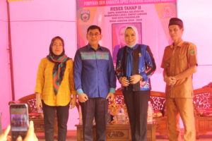 Anggota DPRD Sumsel, Holda, bersama masyarakat saat Reses Tahap II Tahun 2022.