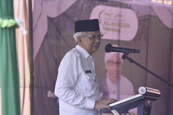 H. Mawardi Yahya saat peresmian pembangunan Ponpes Mahasiswa Al Bahjah Kelurahan Timbangan Kecamatan Indralaya Utara Kabupaten Ogan Ilir, pada hari Kamis (25/8). (Foto : Humas Prov. Sumsel)