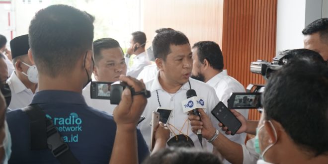 Ketua Kadin Sumsel H Affandi Udji kepada media saat dimintai pendapatnya soal intruksi Kemenkes tentang penjualan dan pembelian obat jenis sirup, Selasa (25/10).