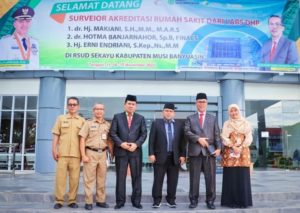 Kesra Setda Muba H Yudi Herzandi SH MH saat hadir dalam Pembukaan Penilaian Akreditasi di Rumah Sakit Umum Daerah (RSUD)Sekayu, Senin (14/11/2022) di Aula Lantai 2RSUD Sekayu. (Foto : Humas Pemkab Muba)