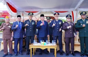 Pemerintah Kabupaten Musi Banyuasin (Muba) menggelar upacara peringatan Hari Pahlawan ke-77, di Halaman Kantor Bupati MusiBanyuasin, Kamis (10/11/2022). (Foto : Humas Pemkab Muba)
