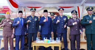 Pemerintah Kabupaten Musi Banyuasin (Muba) menggelar upacara peringatan Hari Pahlawan ke-77, di Halaman Kantor Bupati MusiBanyuasin, Kamis (10/11/2022). (Foto : Humas Pemkab Muba)