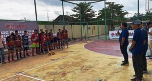 Ketua Panitia Open Tournament Volly Tahun 2022, Herdi Sulestyo, membuka acara. (foto : dok. yos)