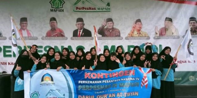 santri asal Pondok Pesantren (Ponpes) Darul Qur’an At Tibyan Islamic Boarding School yang berada di Kecamatan Mariana, Kabupaten Banyuasin, Provinsi Sumatera Selatan (Sumsel), mengikuti kegiatan Perkemahan Pesantren Nasional (Perpenas) IV Majelis Pesantren dan Ma’had Da’wah Indonesia (MAPADI) Tahun 2022 di Bumi Perkemahan Cibubur, Jakarta.