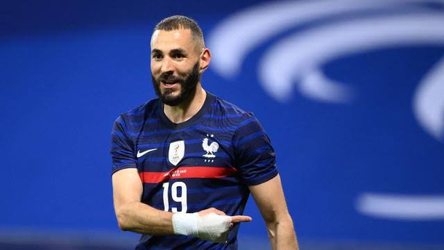 Karim Benzema tidak bisa memperkuat Prancis di Piala Dunia Qatar 2022 karena cedera. (Foto: AFP/Franck Fife)
