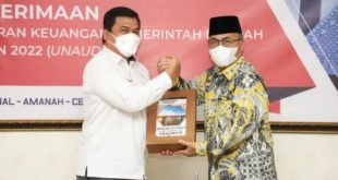 Pj. Bupati Musi Banyuasin, H. Apriyadi Mahmud, menyerahkan LKPD 2022 ke BPK Sumsel, tanggal 15 Februari 2023. (Foto : Humas Pemkab MUBA)