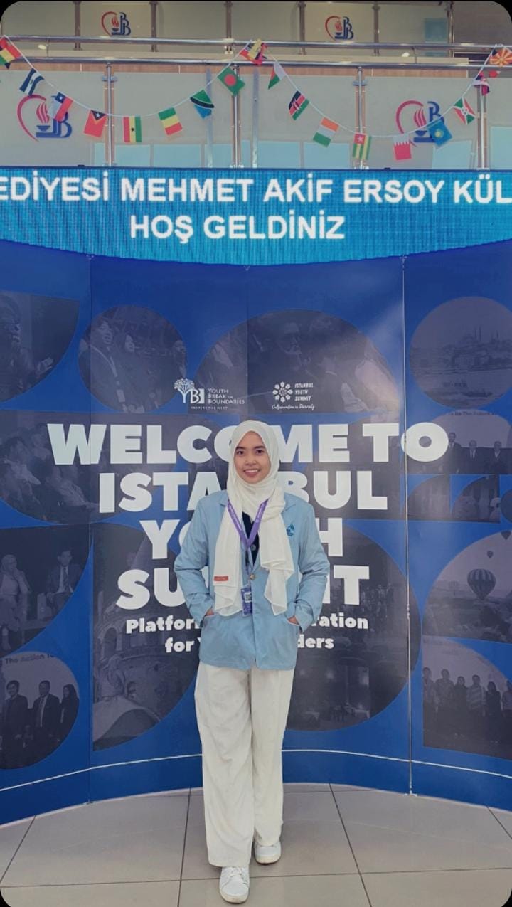 mahasiswi Univeraitas Islam Negeri (UIN) Raden Fatah Palembang ini, berhasil menjadi delegasi Indonesia dalam ajang Istanbul Youth Summit 2023 di Turki, pada 6-9 februari 2023.