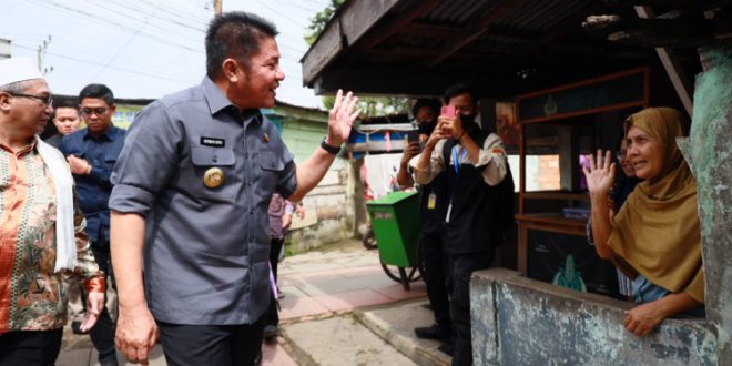 Gubernur Sumsel H Herman Deru saat pembukaan Festival Generasi Islami Kreatif 2023 Ponpes Modern Terpadu Nurul Qomar Palembang, Kamis (2/2) pagi. (Foto : Humas Prov. Sumsel)