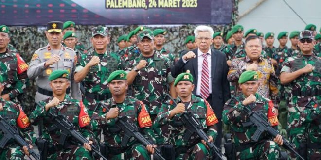 upacara militer yang dipimpin langsung oleh Panglima TNI, Laksamana TNI H. Yudo Margono bertempat di Pelabuhan Boom Baru Palembang, Jumat (24/3) pagi. (Foto : Humas Prov. Sumsel)