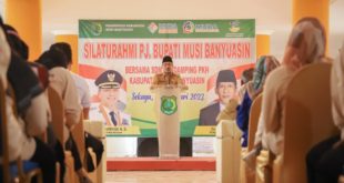Pj Bupati Musi Banyuasin, H. Apriyadi saat bersilahturahmi dengan SDM Pendamping Program Keluarga Harapan (PKH), Senin (20/02/2023). (Foto : Humas Pemkab MUBA)