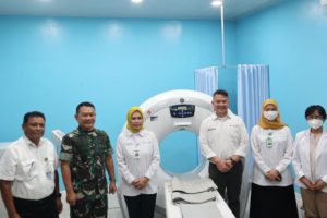 Kepala Staf TNI Angkatan Darat (KSAD) Jenderal TNI Dr. Dudung Abdurachman, S.E, M.M di Rumah Sakit Umum Pindad Bandung, Senin tanggal 27 Maret 2023.