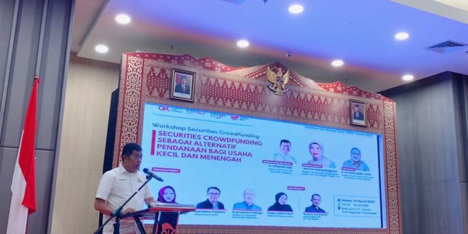 sosialisasi dan edukasi pasar modal terpadu 2023 di Ballroom OJK Regional 7 Sumbagsel, Selasa (14/3).