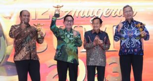 Direktur Utama PT Bukit Asam Tbk (PTBA) Arsal Ismail memperoleh penghargaan The Best CEO Perusahaan BUMN & Anak Perusahaan BUMN Tbk kategori CEO Strategic Orientation dalam ajang Anugerah BUMN 2023.