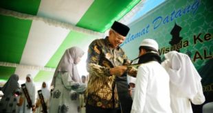 Wisuda Ke-1 santriwan dan santriwati Rumah Tahfidz Qur’an Hasyim Al-Haq. (Foto : Humas Prov. Sumsel)