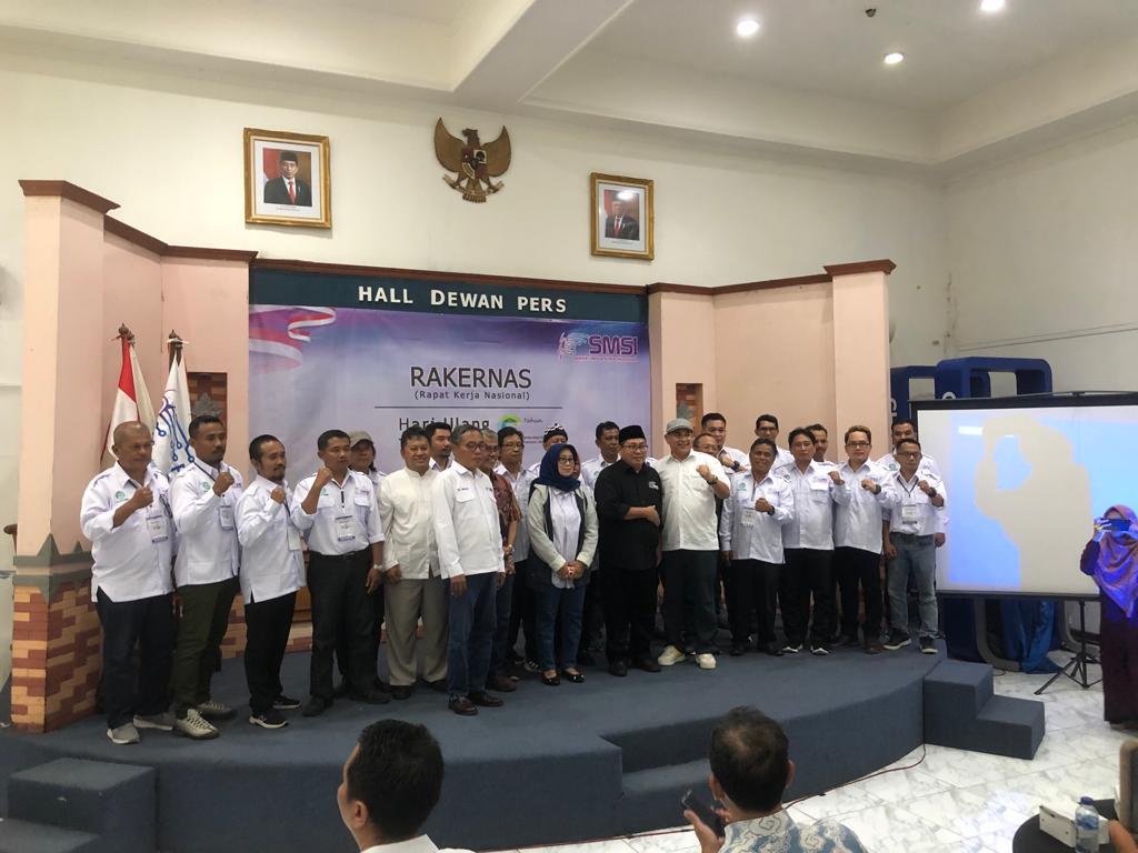 Perkumpulan Pemimpin Redaksi Media Siber Indonesia atau Forum Pemred Media Siber se-Indonesia ketika dilantik di Hall Gedung Dewan Pers Senin (6/3/2023) siang.