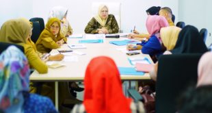 Ketua Tim Penggerak (TP) Pemberdayaan dan Kesejahteraan Keluarga (PKK) Kabupaten Musi Banyuasin (Muba), Hj. Asna Aini, memimpin Rapat Pengurus di Sekretariat PKK Muba, hari Selasa tanggal 28 Maret 2023. (foto : Humas Pemkab Muba)