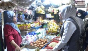 Ramadan Tiba, Wawako Fitrianti Ingatkan Warga Tidak Panic Buying. (Foto : Humas Pemkot Palembang)