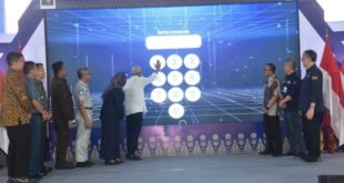 Mawardi Yahya, Wakil Gubernur Sumsel, saat launching modern E-Dempo dan Pemutihan PKB di Kambang Iwak Palembang, hari Kamis sore tanggal 30 Maret 2023. (foto : Humas Pemprov Sumsel)