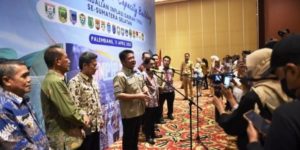 Gubernur Provinsi Sumatera Selatan, Herman Deru, menghadiri High Level Meeting Tim Pengendali Inflasi Daerah Provinsi Sumatera Selatan di Ballroom Aryaduta Palembang, hari Selasa tanggal 11 April 2023. (foto : Humas Pemprov Sumsel)