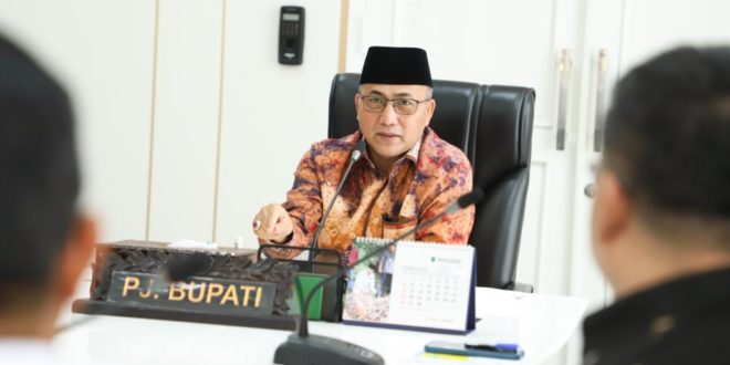 Pj Bupati Muba Drs H Apriyadi MSi menerima Jajaran PT Medco Energi E&P Grissik Ltd di Ruang Rapat Bupati Muba, Jumat (31/3/2023).