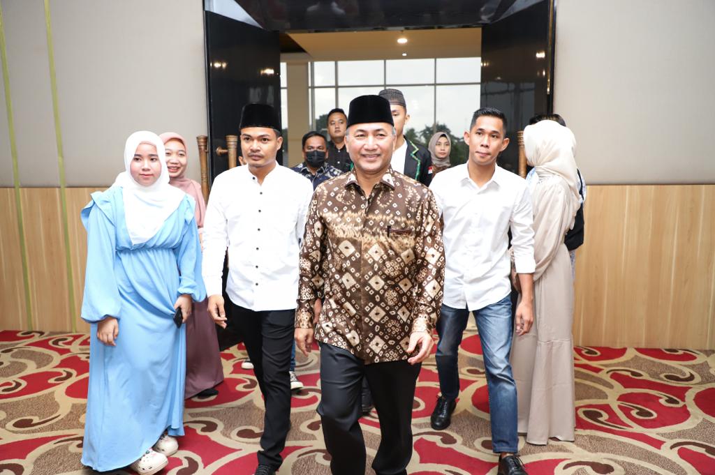 Pj Bupati H Apriyadi Buka Puasa Bersama IKAMUBA “Sailing Together Be Better”