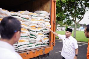 Pj Bupati Apriyadi Tegaskan Penyaluran Beras Jangan Menyimpang