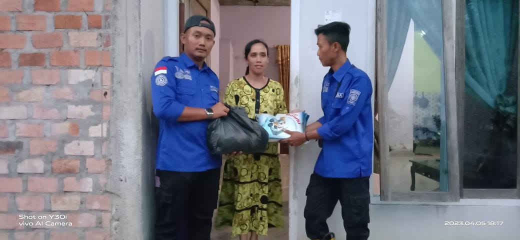 Bencana angin puting beliung menerjang Desa Mekar Jaya, Kecamatan Bayung Lencir, Kabupaten Musi Banyuasin, pada Selasa (4/4/2023) malam.