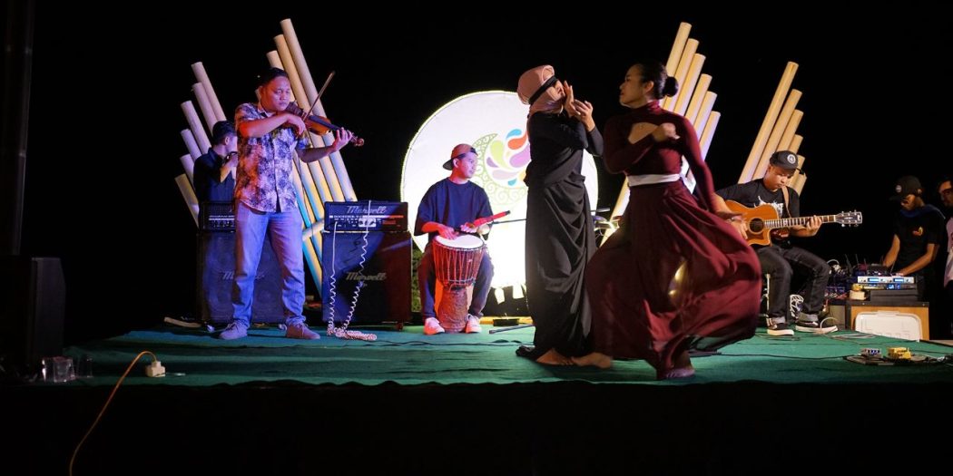 Rangkaian Kegiatan Amal BerkARTramadhan tahun 2023 yang digelar di Cafe Titik Nol, Desa Tanjung Payang, Kecamatan Lahat Selatan, Kabupaten Lahat, Provinsi Sumatera Selatan, hari Sabtu tanggal 15 April 2023. (foto : SMSI Sumsel)