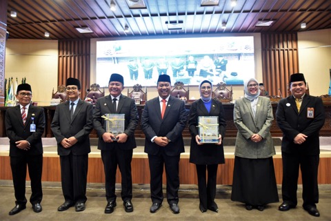 Pimpinan Rapat Istimewa DPRD Sumsel