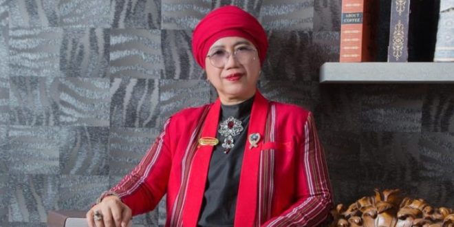 Dr Hj Nurmalah SH MH CLA Sosok perempuan inspiratif dengan segudang prestasi