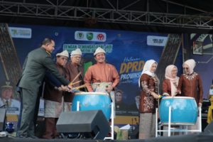 Penutupan UMKM EXPO 2023 di Halaman Kantor DPRD Prov. Sumsel yang telah dilaksanakan sejak tgl 13 s/d 15 Mei 2023 bertempat di Halaman Kantor DPRD Prov. Sumsel, Senin, (15/5/2023)