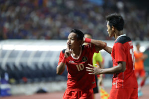 mengalahkan tuan rumah Kamboja dengan skor 2-1 di Stadion Nasional Olimpiade, Phnom Penh, Rabu (10/5).