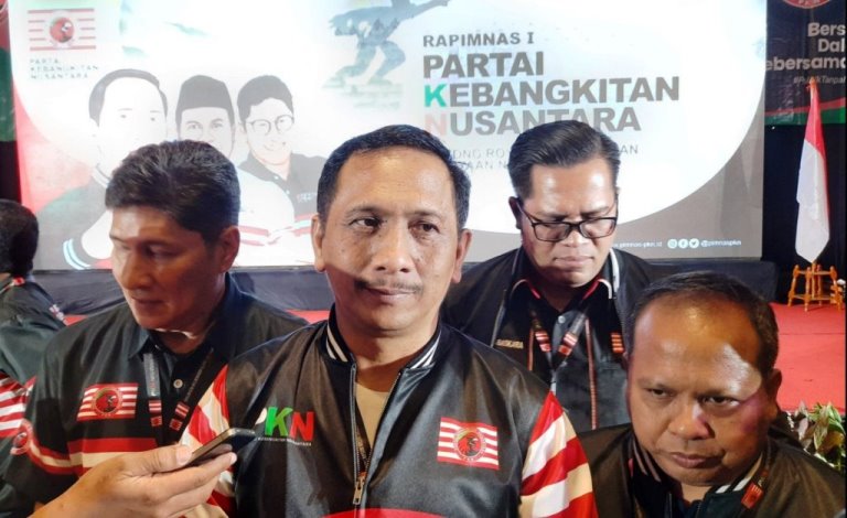 Ketua Umum Partai Kebangkitan Nusantara (PKN), Gede Pasek Suardika, mengatakan Anas Urbaningrum merupakan sosok idola para kadernya di Rapimnas PKN, di Hotel Sultan, Jakarta Pusat, Kamis (21/7). Foto : Kenny Kurnia Putra/JPNN.com