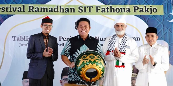 Herman Deru saat menghadiri Festival Ramadhan di Sekolah IT Fathona Pakjo, Sabtu (8/4).