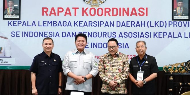 Rapat Koordinasi Kepala Lembaga Kearsipan se-Indonesia di Ballroom Emilia Hotel Palembang, Kamis (13/4) petang.