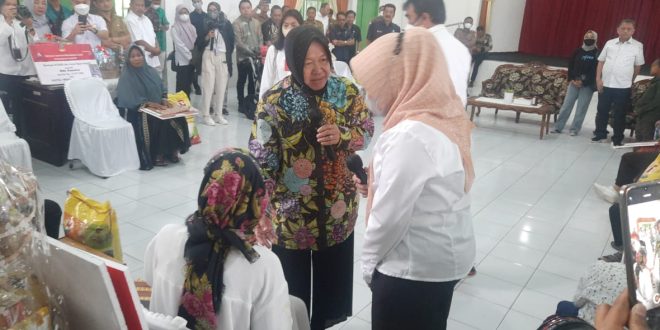 Menteri Sosial Dr Ir Hj Tri Rismaharini menjadi Keynote Speaker di IFGF GISI Palembang tepatnya di JL. Radial, Blok D2, Komplek ilir Barat Permai