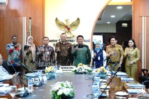 Tim Verifikasi dari Sekretariat Militer Presiden RI yang diketuai oleh Kepala Biro Umum Setmilpres RI, Irjen Pol. Drs. R. Adang Ginanjar S, M.M di Ruang Rapat Gubernur Sumsel, Selasa (13/6/2023).